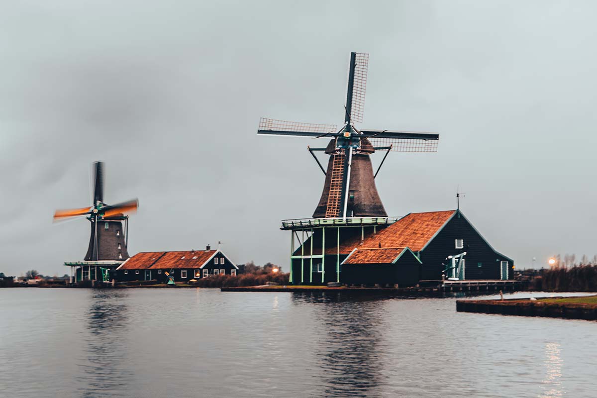Moody windmolens op de Zaanse Schans I