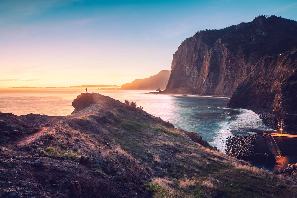 Kleurrijke zonsopgang bij Miradouro do Guindaste (Madeira) II | Landschap | Reisfotografie